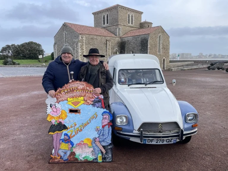Exposition des Zinzinette de Jean-Michel Sénécal et Patrick Zinzius aux Sables-d'Olonne