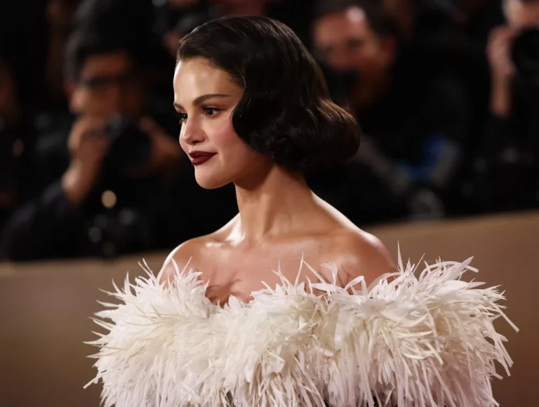 Golden Globes 2026 : les stars et leurs looks glamour à l'honneur