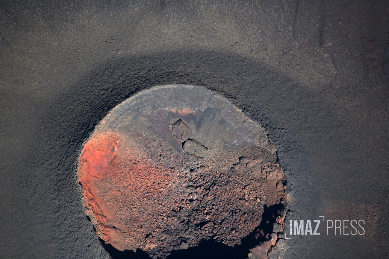 Vue du Piton de la Fournaise lors d'une crise volcanique