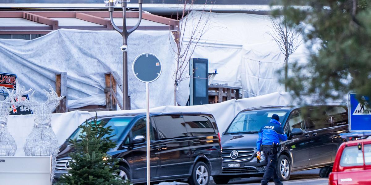Vue générale de l'incendie dans le bar Crans-Montana