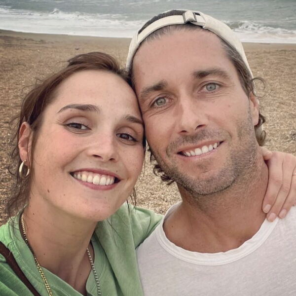 Camille Lou et Romain Laulhé lors de l'annonce