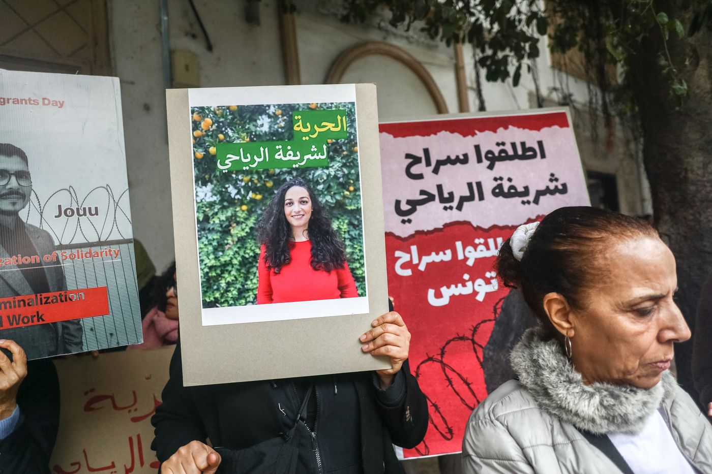 Sherifa Riahi, ancienne directrice de Terre d’asile, à sa sortie de prison