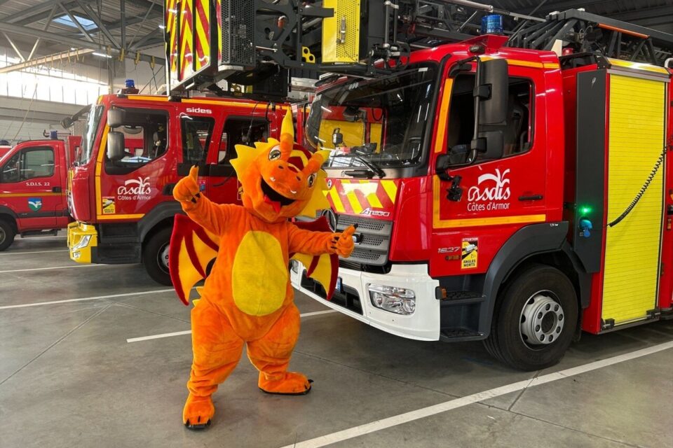 Riboulle et l’équipe des pompiers de Lannion