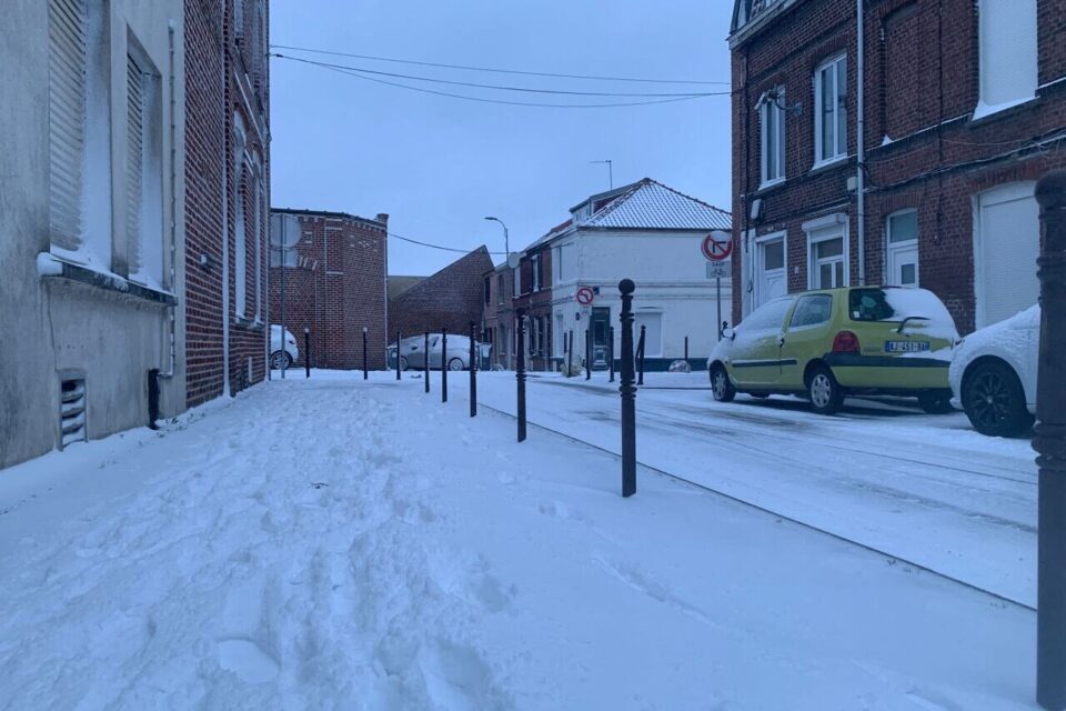 La neige arrivée ce matin dans le Nord, Lille et ses environs