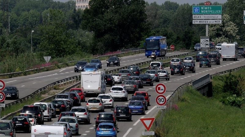 Entre fluidification indispensable du trafic et protection de l'environnement, un consensus introuvable autour du projet de contournement autoroutier d'Arles.