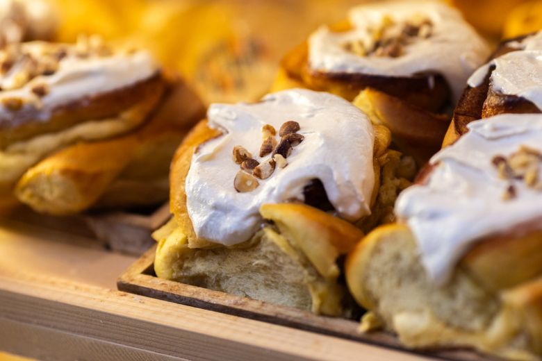 Vitrine du Carmel Coffee Shop aux Carmes