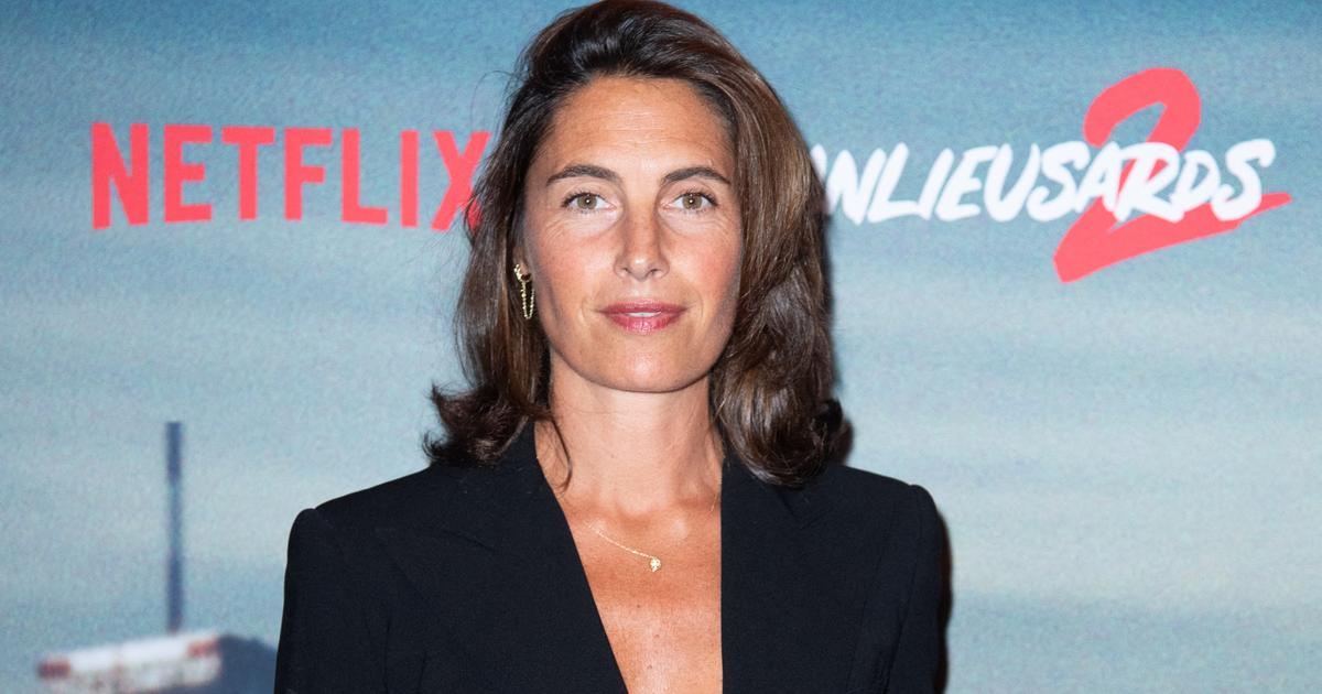 Alessandra Sublet lors d'une interview Télé Magazine