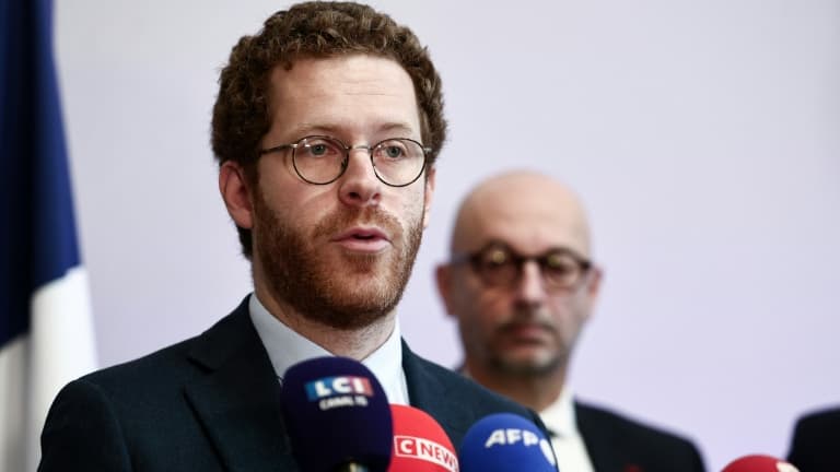 David Amiel présente les textes de la fonction publique