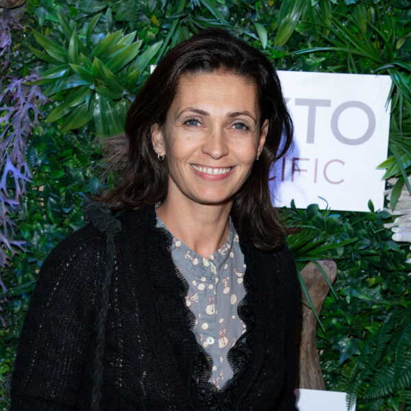 Adeline Blondieau lors d'une interview évoquant son mariage