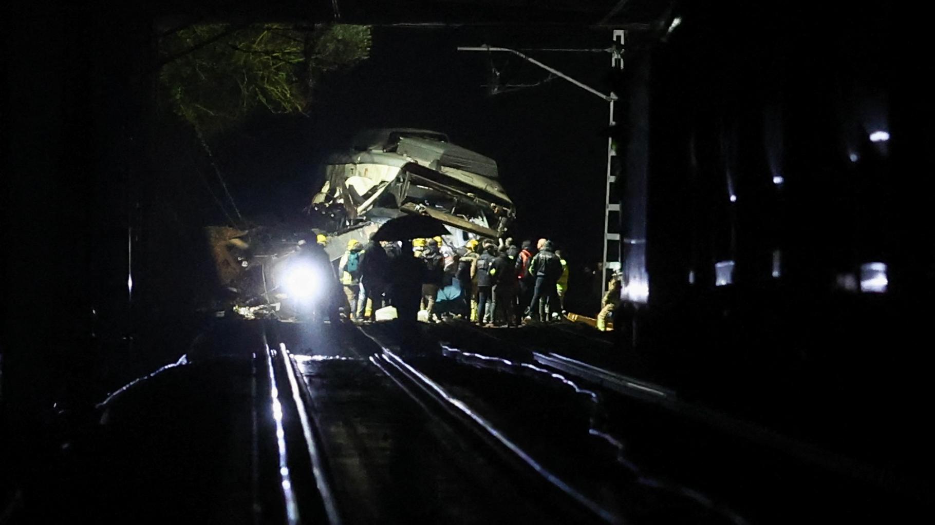 Vue générale d'un accident ferroviaire en Espagne