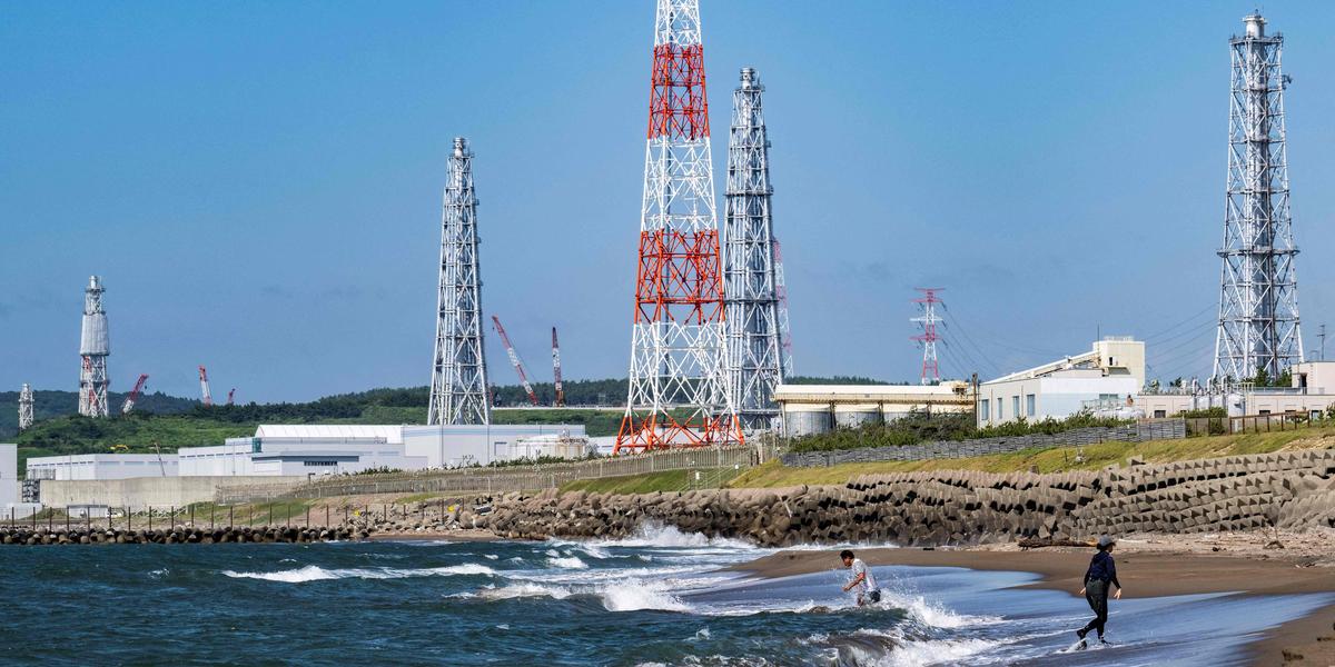 Vue du site de Kashiwazaki-Kariwa et ses protections