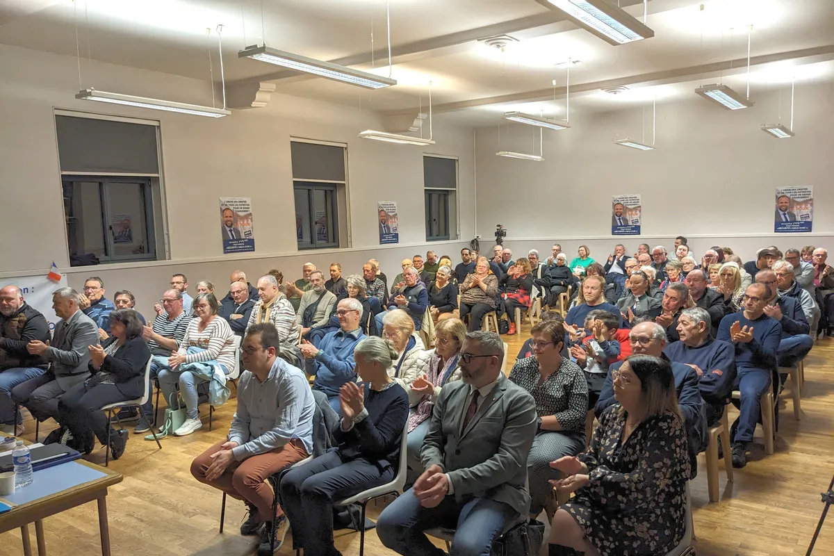Réunion publique à Vierzon sur les mesures de sécurité et de fiscalité