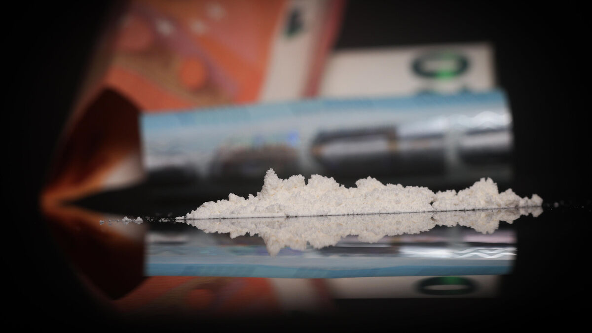 Agents de police lors d'une perquisition à Toulouse