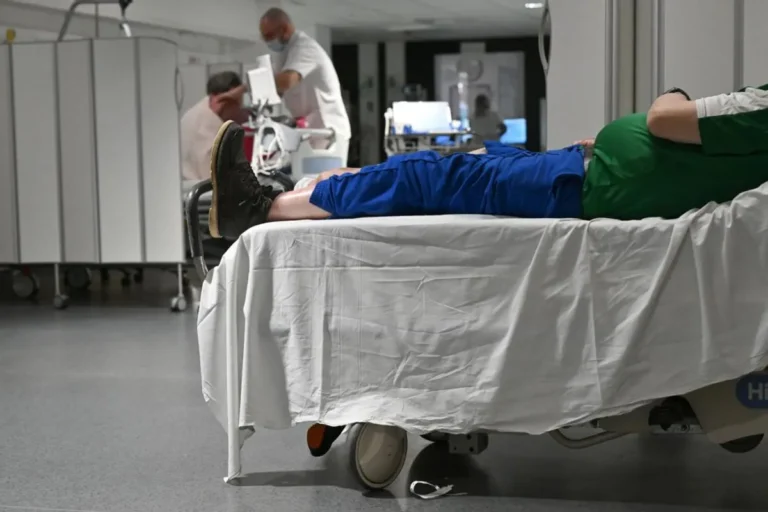 Incendie dans les urgences d’Hyères: un décès et une enquête