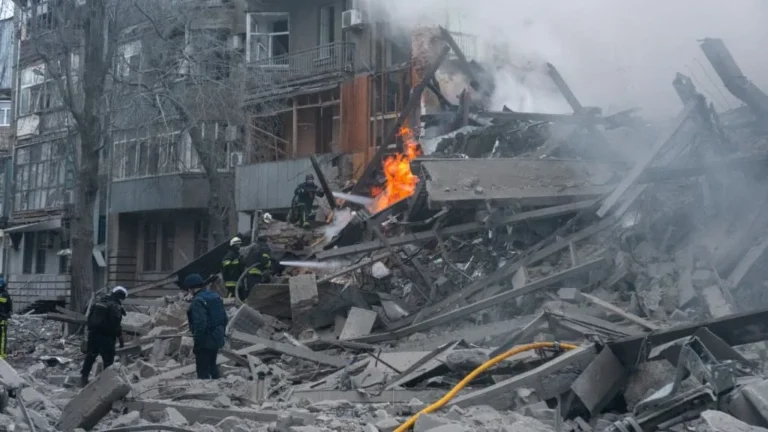 Quatre morts et six blessés près de Kharkiv après des frappes russes