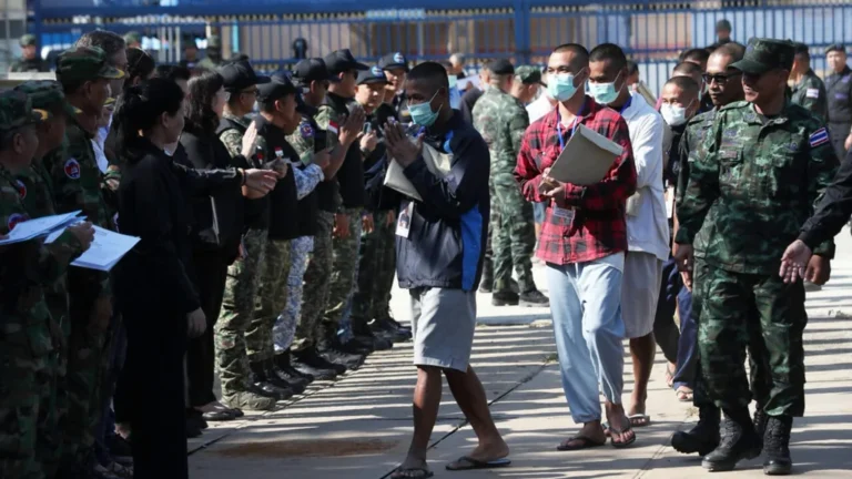 Thaïlande: libération de 18 soldats cambodgiens