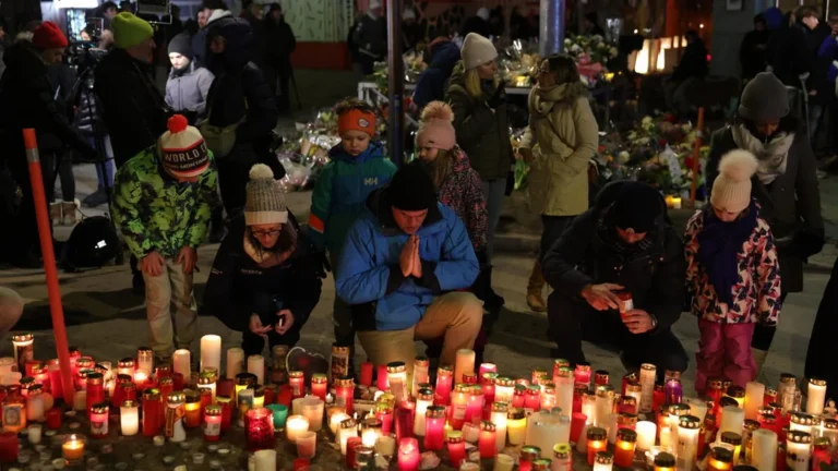 Trois lycéens versaillais parmi les victimes d'un incendie en Suisse