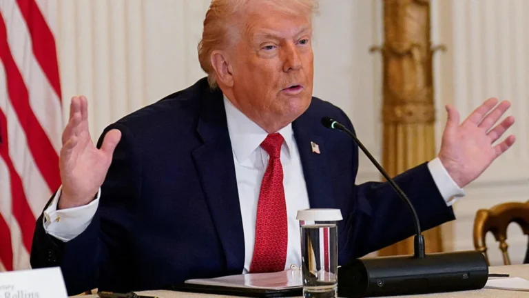 Trump menace des droits de douane sur le Groenland et l’Europe réagit