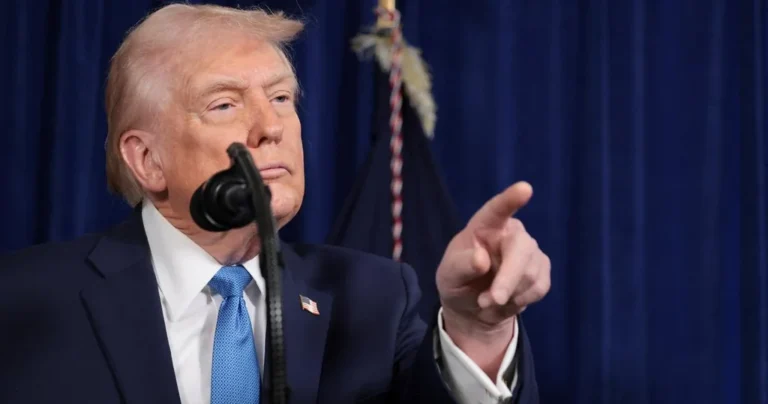 Donald Trump menace l'Iran de sanctions sévères en cas de violences