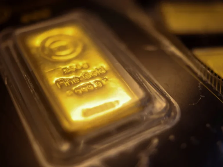 L'or au plus haut depuis 3 semaines après annulation des tarifs US