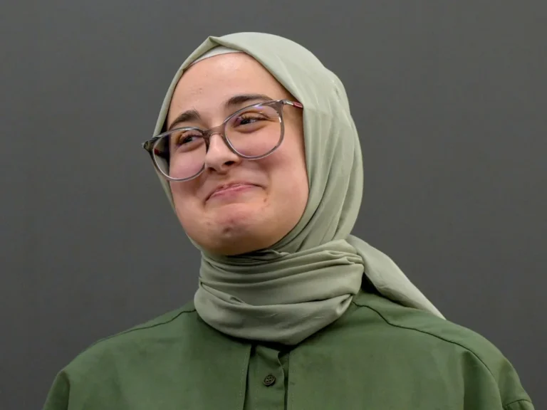 Un juge US bloque la déportation de Rumeysa Ozturk