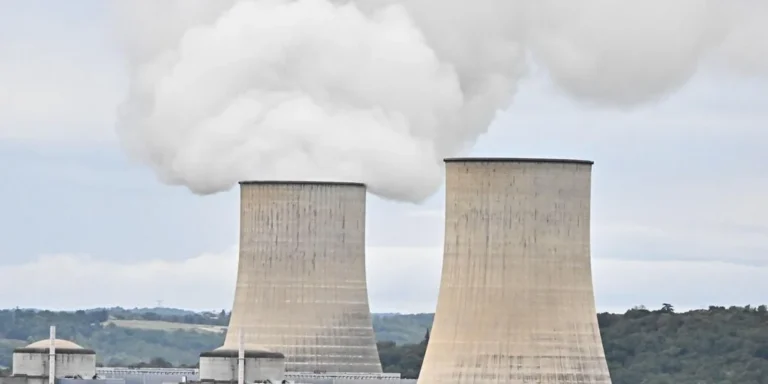 Greenpeace dénonce le commerce nucléaire France-Russie