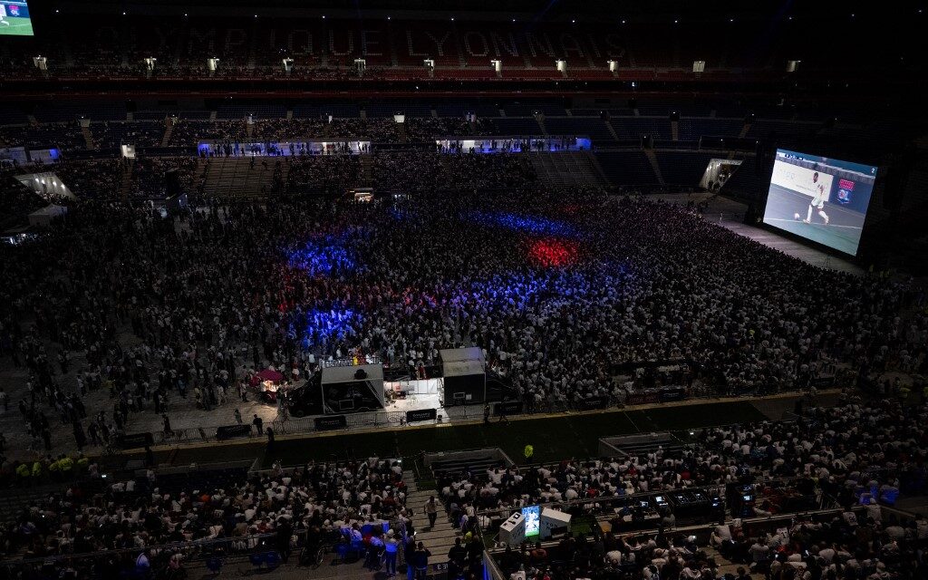 Image montrant la fan-zone au Groupama Stadium