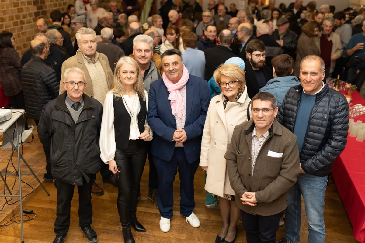 Maire Aurélie Chabenat lors d'une allocution à Saint-Palais