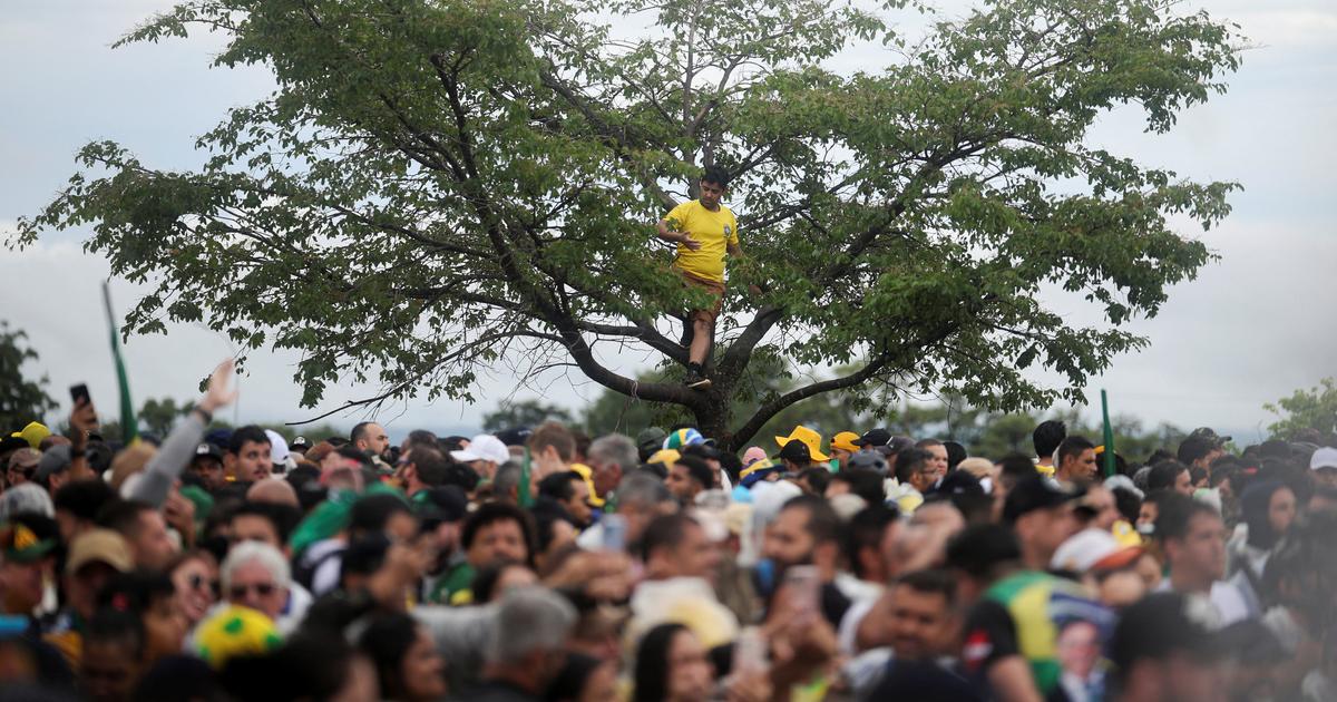 Manifestation pro-Bolsonaro frappée par la foudre à Brasilia