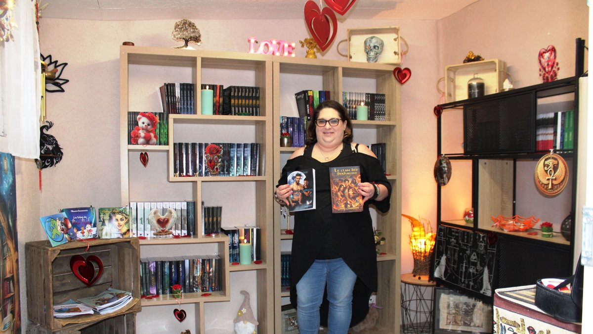 Intérieur d'une librairie spécialisée dans l’univers fantastique