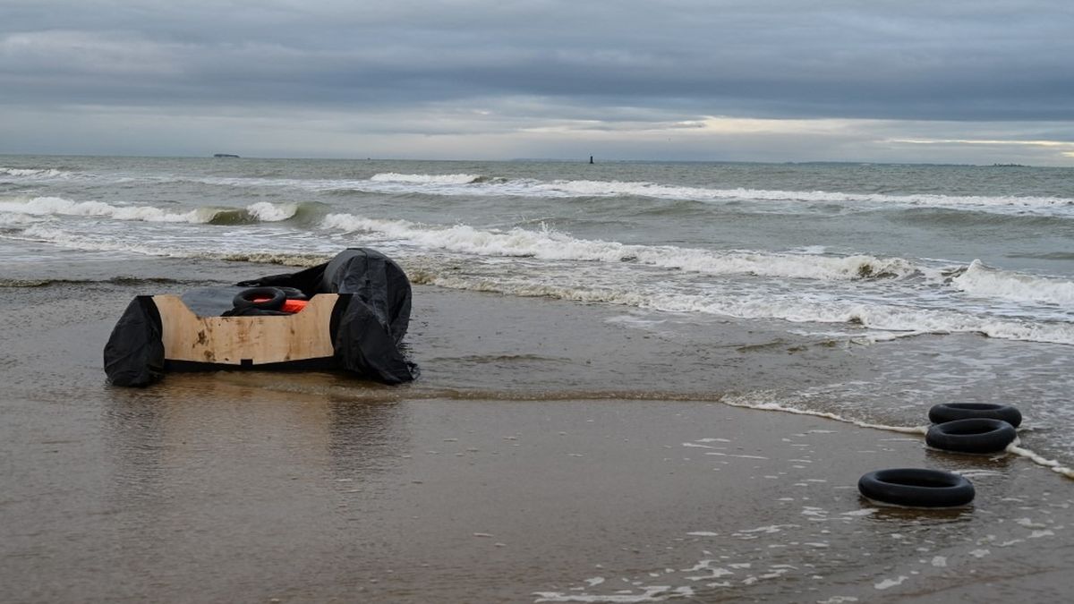 Deux militants britanniques arrêtés près de Calais lors d’une diffusion en direct