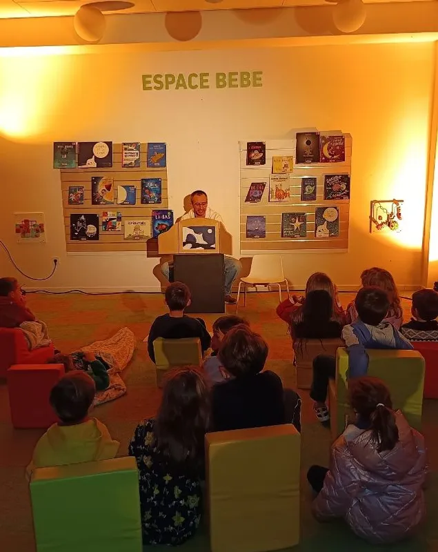 Public lors d'une Nuit de la lecture à Rambouillet