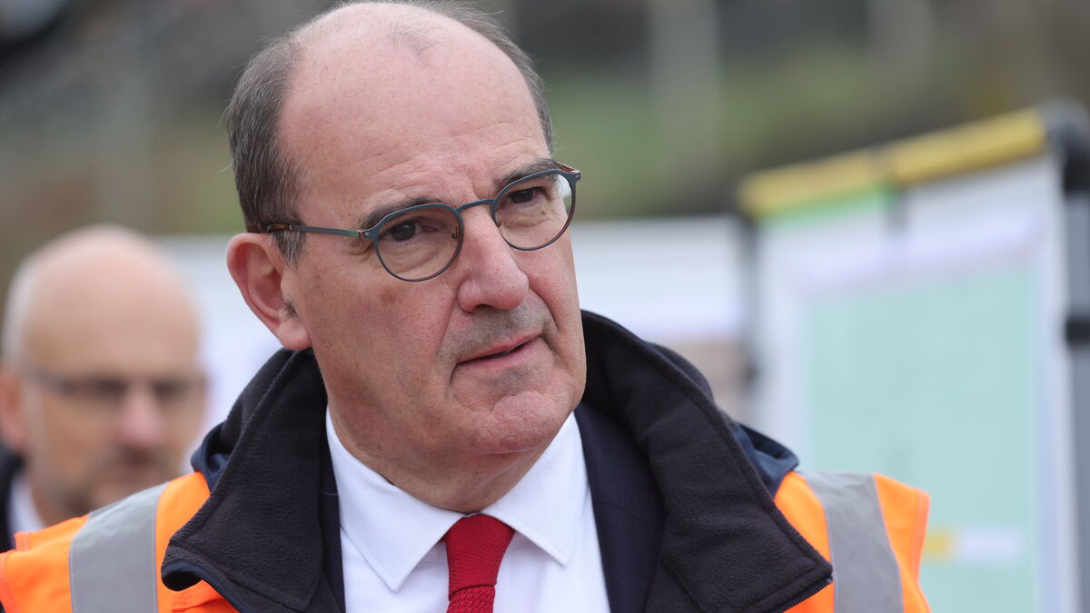 Jean Castex s’exprime lors d’un déplacement à Lille-Europe