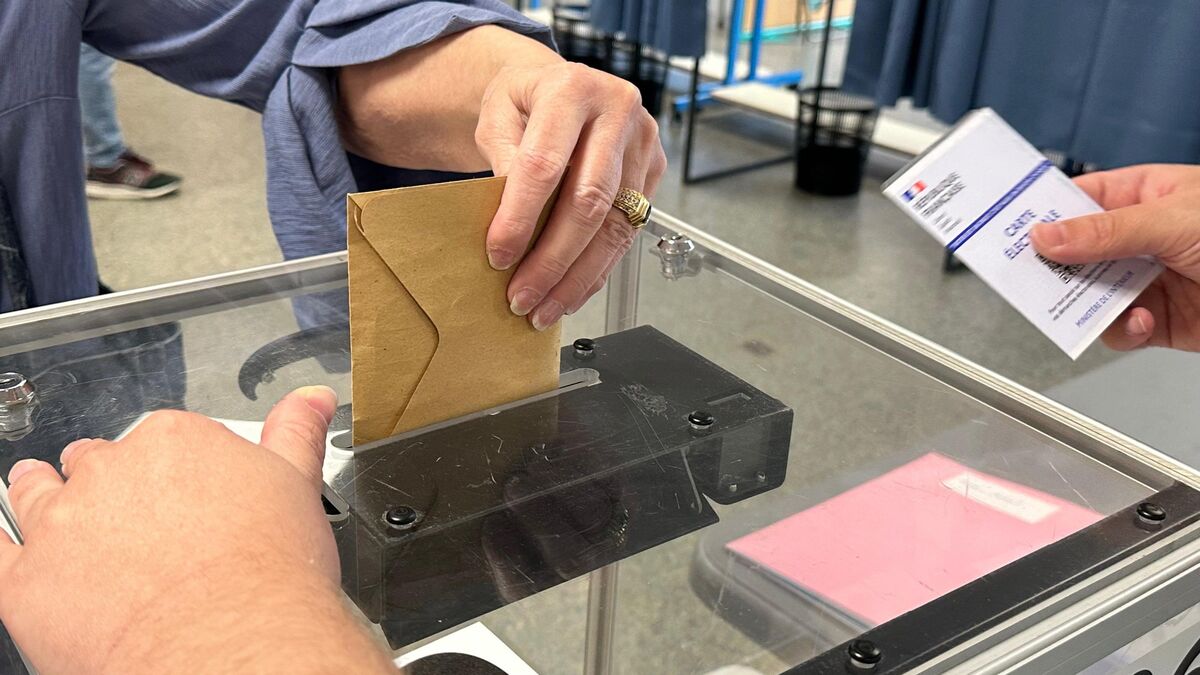 Vue d'une salle d'inscription électorale