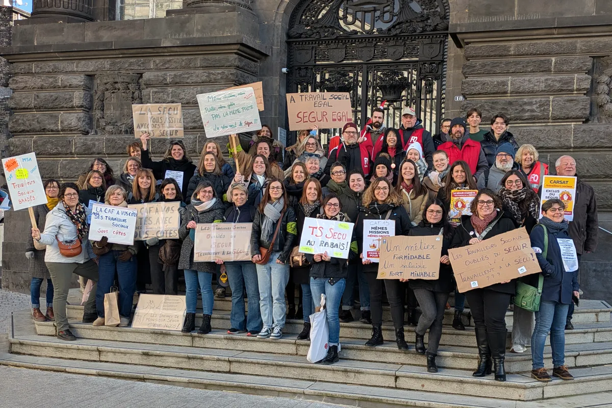 Manifestation des travailleurs sociaux à Clermont-Ferrand