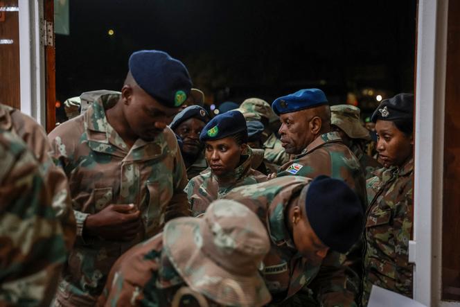 Des soldats de la Force de défense nationale sud-africaine (SANDF) à Tempe après leur retrait de l’est de la RDC