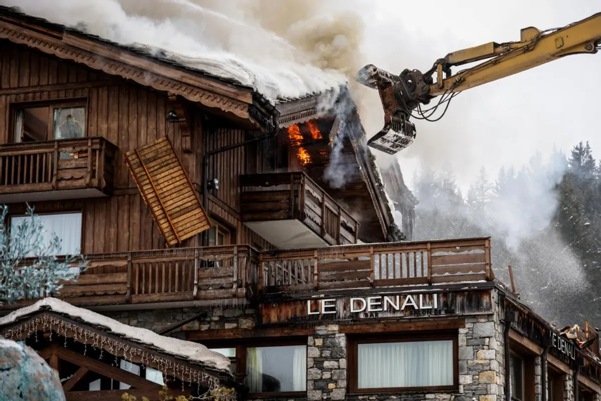 Incendie à Courchevel: le feu circonscrit dans un hôtel cinq étoiles