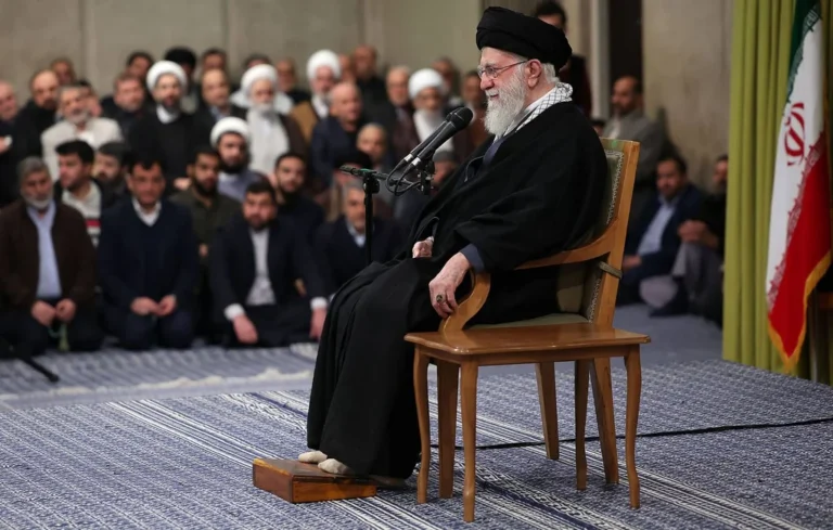 Tensions croissantes entre Trump et Khamenei avant les pourparlers nucléaires