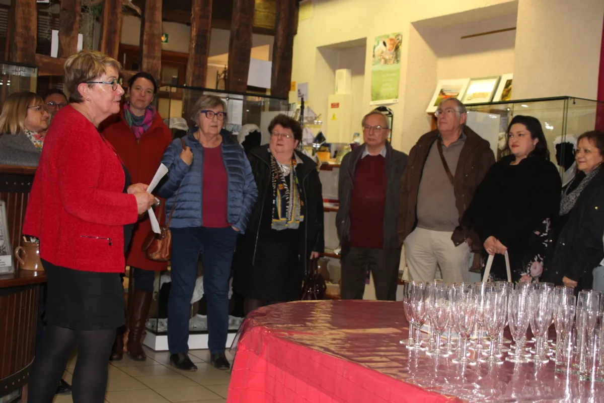 Le verre prend forme à Bonny-sur-Loire et le débat budgétaire s’invite