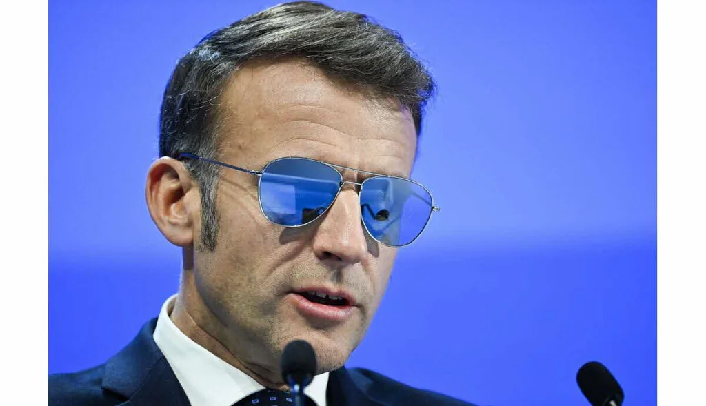 Macron porte des lunettes du Jura: un accessoire qui fait parler