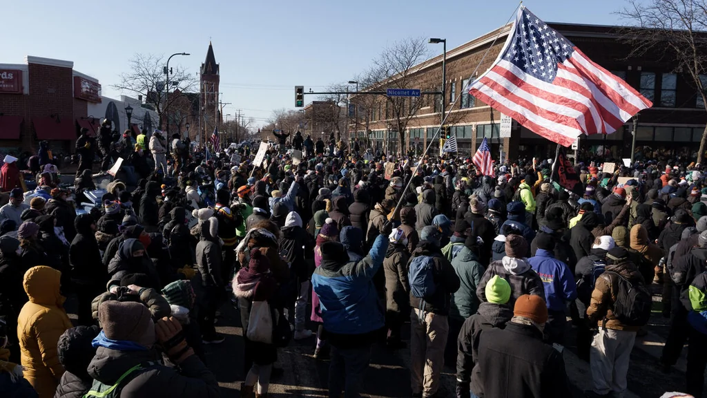 Minneapolis: protestations après la mort d’Alex Pretti et l’ICE