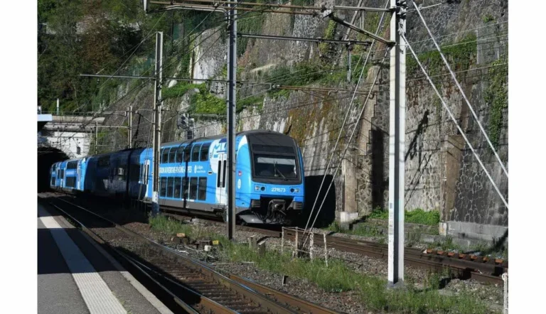 Sans trains: mobilisation à Limoges et espoir en 2027