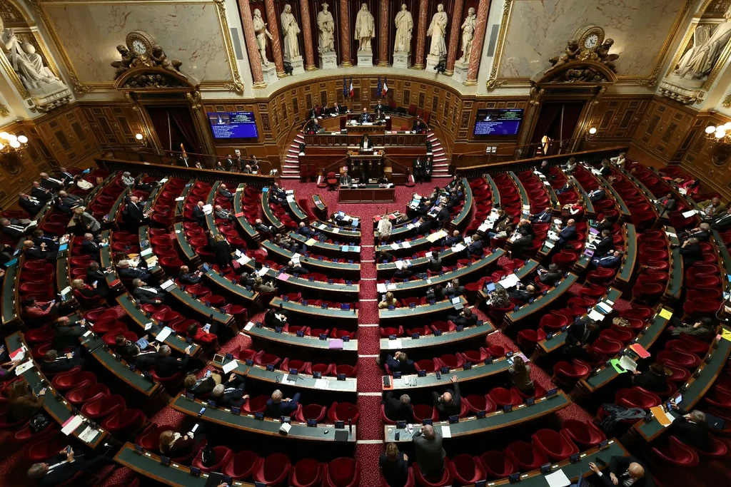 Sénat: les soins palliatifs au cœur du débat sur la fin de vie