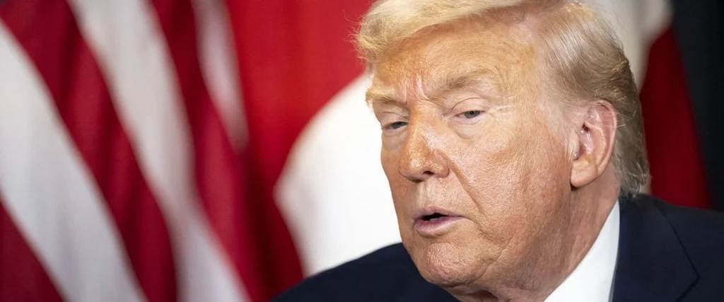 Trump à Davos: erreur sur Zelensky et correction de Kiev