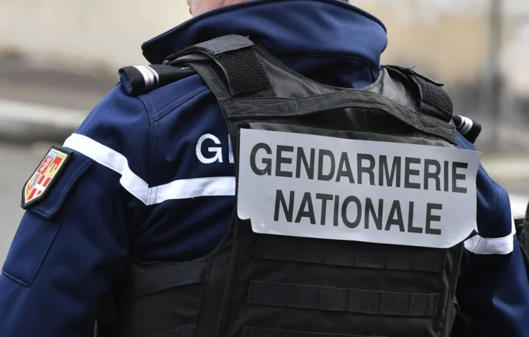 Violence scolaire dans le Rhône : une collégienne agressée violemment