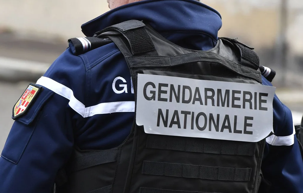 Violence scolaire dans le Rhône : une collégienne agressée violemment