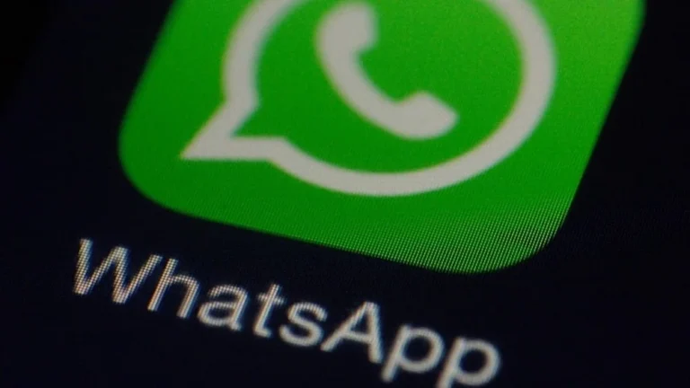 WhatsApp sous le DSA: règles renforcées dans l'UE
