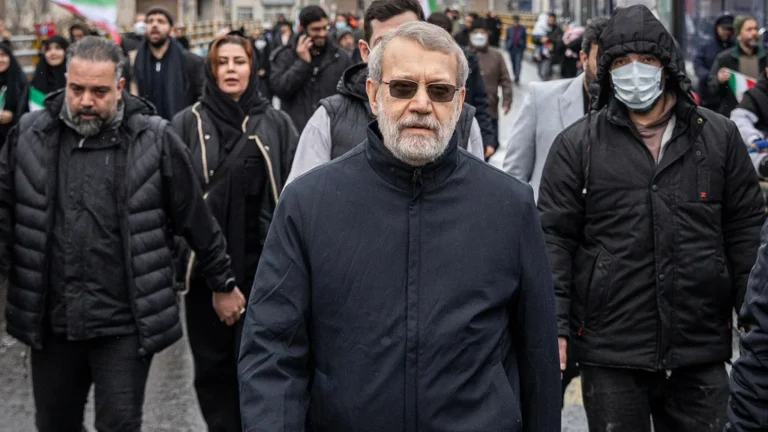 Hauts responsables iraniens défilent à Téhéran lors du Jour de Qods