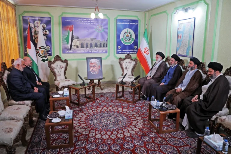 Le président du Knesset menace le nouveau guide iranien