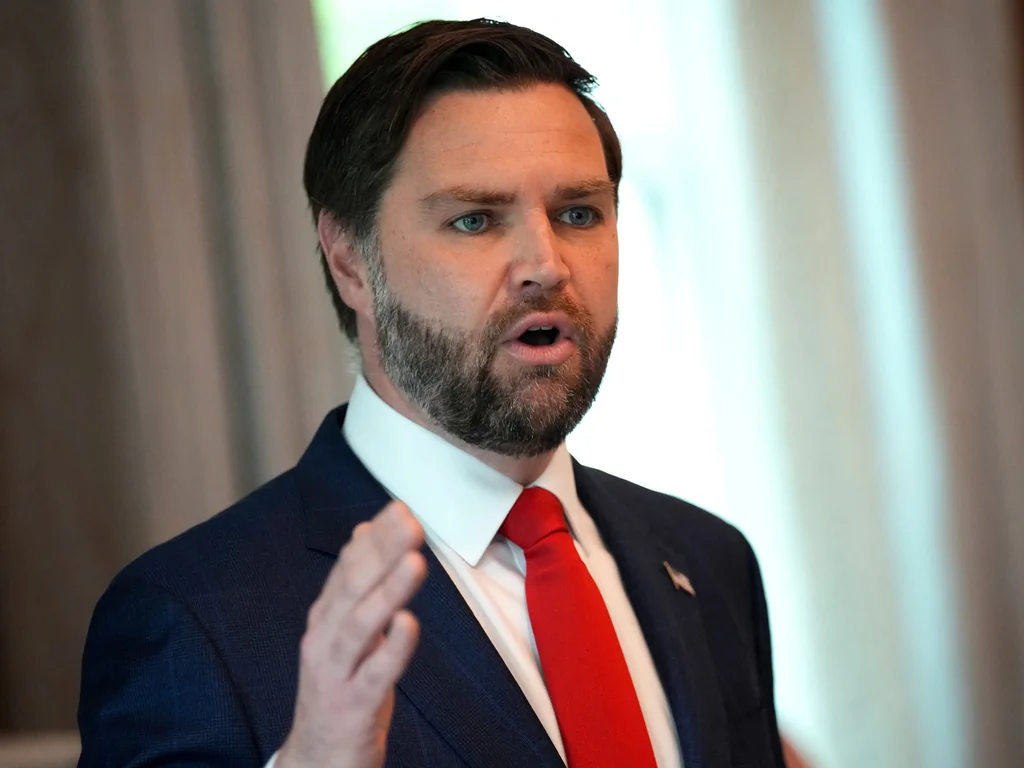 Pourquoi l'Iran choisit J.D. Vance pour négocier la fin du conflit